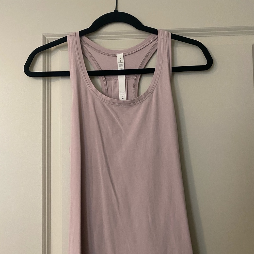LULULEMON MAUVE TANK